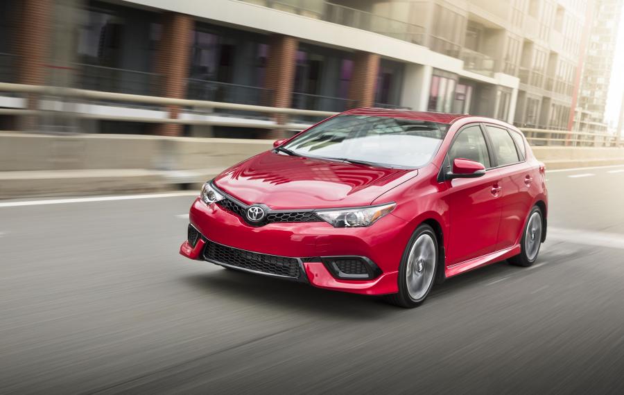  Toyota Corolla iM 2016 года  (NA) (фото 12 из 30)
